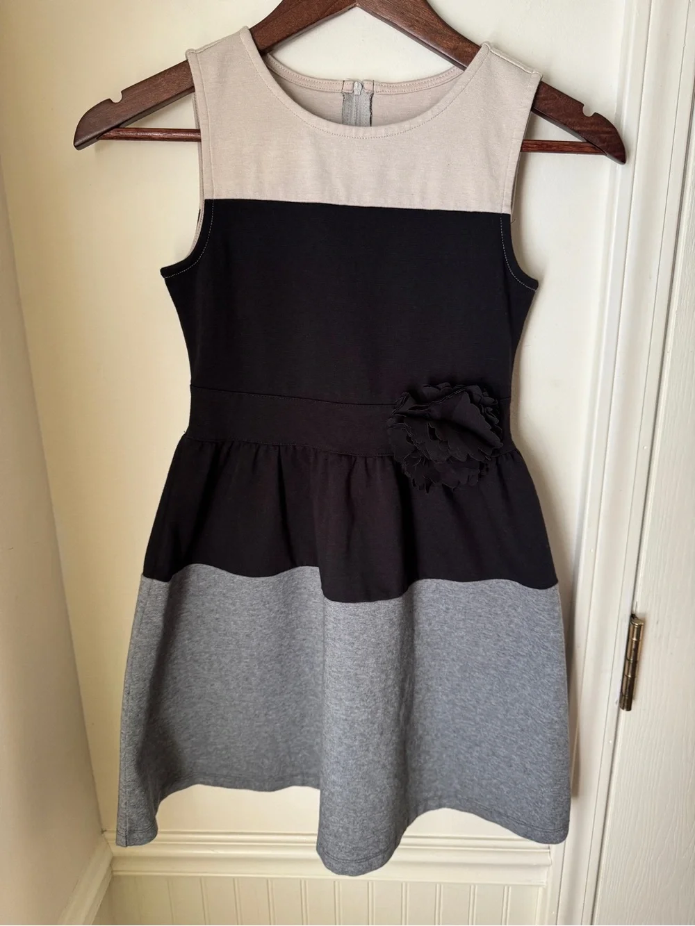 Crazy 8 Girls Colorblock Sleeveless Dress in Black, Gray, Cream Size 7/8